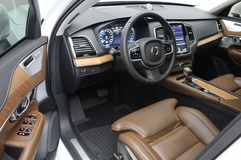 Foto do veículo VOLVO  XC90 D5 INSCRIPTION 7L 2019 3.435 KM 349.000,00
