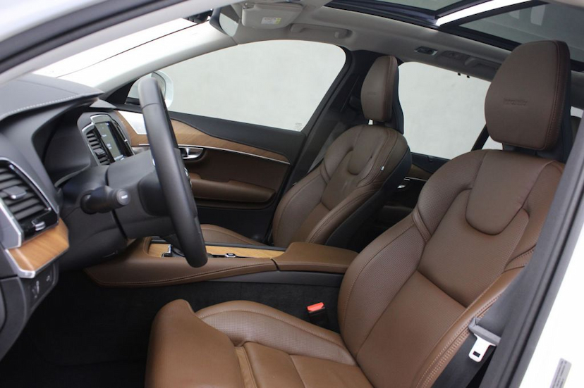 Foto do veículo VOLVO  XC90 D5 INSCRIPTION 7L 2019 3.435 KM 349.000,00