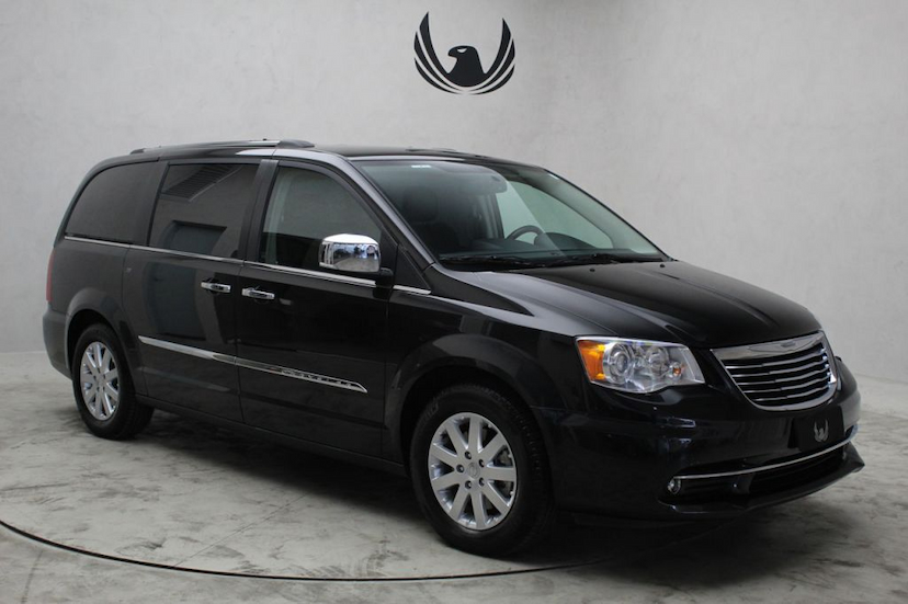 Foto do veículo CHRYSLER  TOWN&COUNTRY LIMITED 2015 43.800 KM 115.000,00