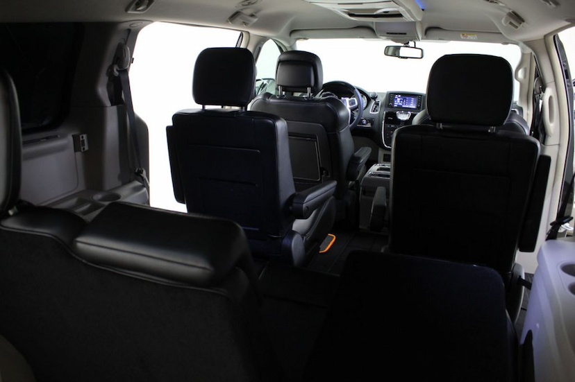 Foto do veículo CHRYSLER  TOWN&COUNTRY LIMITED 2015 43.800 KM 115.000,00