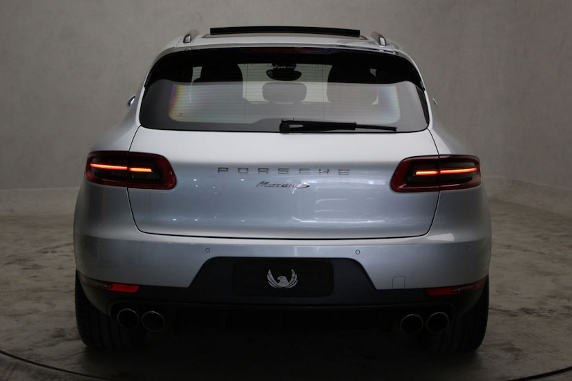 Foto do veículo PORSCHE  MACAN S 2017 34.080 KM 319.900,00