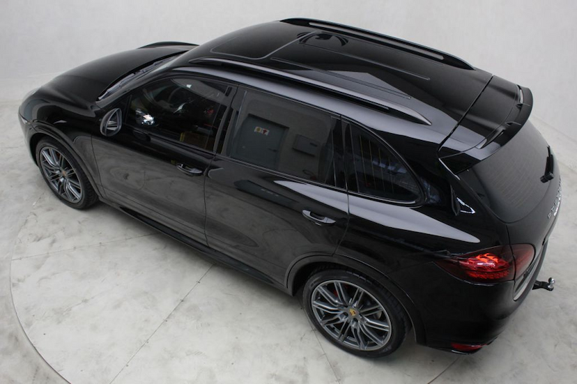 Foto do veículo PORSCHE  CAYENNE GTS 2014 48.040 KM 280.000,00