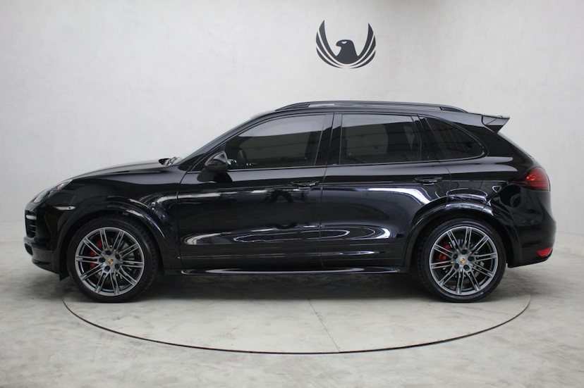Foto do veículo PORSCHE  CAYENNE GTS 2014 48.040 KM 280.000,00