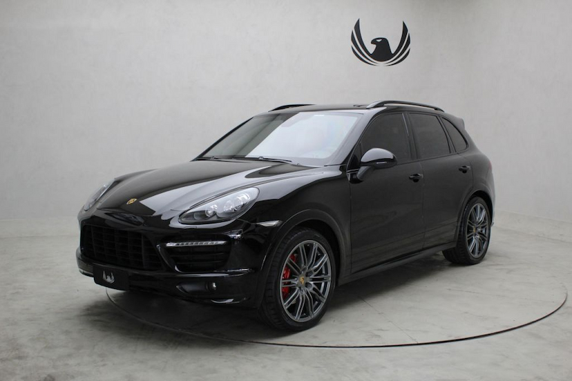 Foto do veículo PORSCHE  CAYENNE GTS 2014 48.040 KM 280.000,00