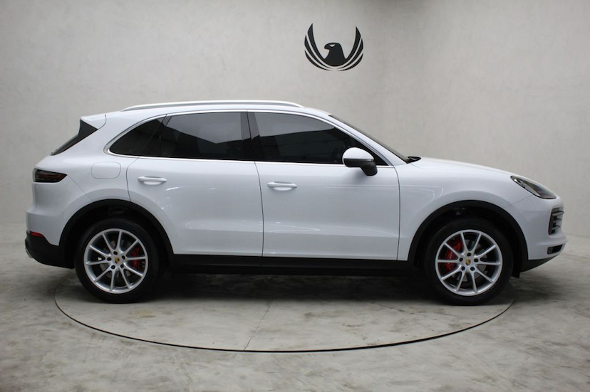 Foto do veículo PORSCHE  CAYENNE V6 2019 34.890 KM 359.000,00