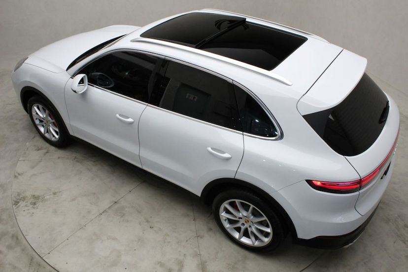 Foto do veículo PORSCHE  CAYENNE V6 2019 34.890 KM 359.000,00