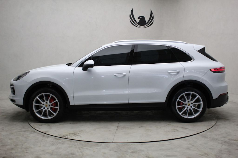 Foto do veículo PORSCHE  CAYENNE V6 2019 34.890 KM 359.000,00