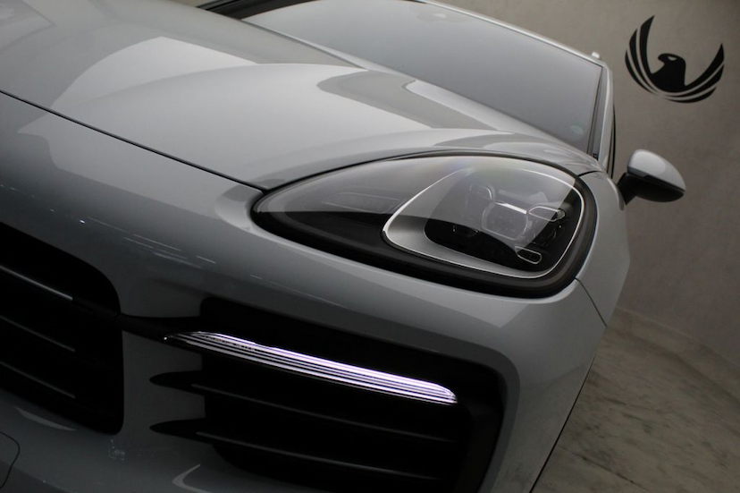 Foto do veículo PORSCHE  CAYENNE V6 2019 34.890 KM 359.000,00
