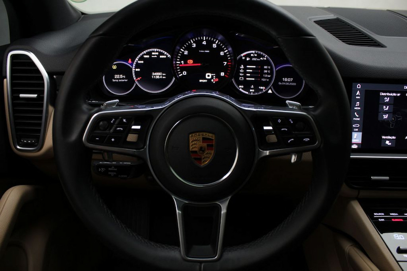 Foto do veículo PORSCHE  CAYENNE V6 2019 34.890 KM 359.000,00