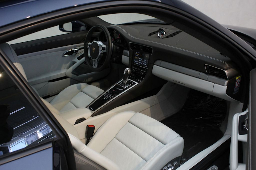 Foto do veículo PORSCHE  911 CARRERA 4S 2015 12.570 KM 569.000,00