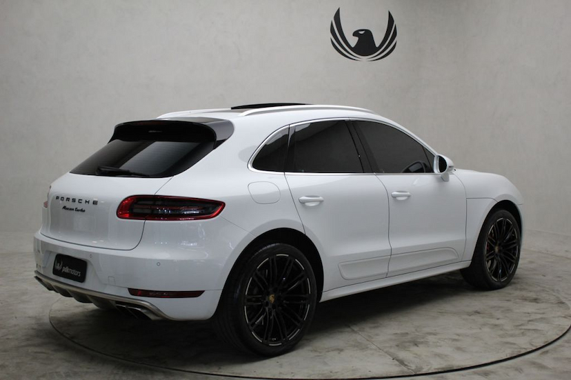 Foto do veículo PORSCHE  MACAN TURBO 2015 36.053 KM 285.000,00