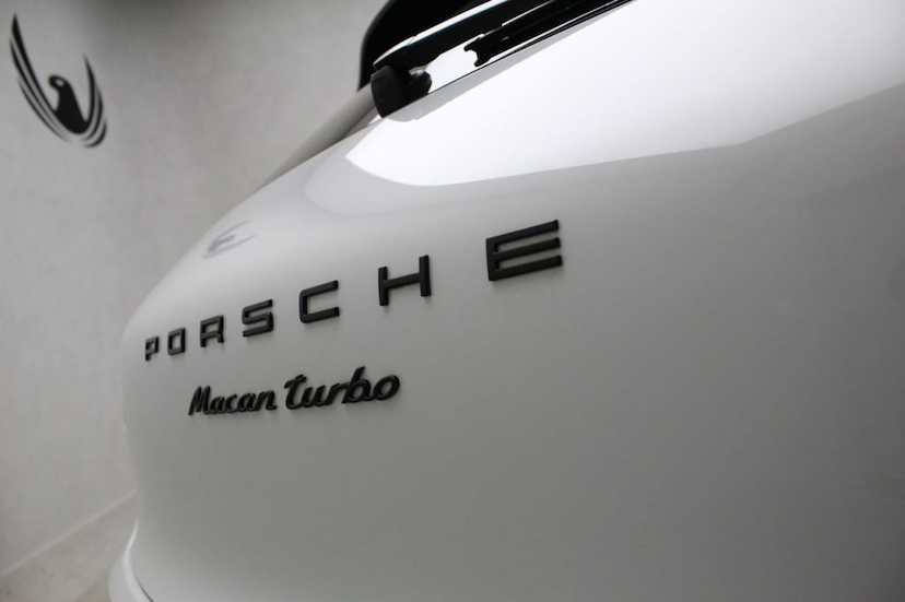 Foto do veículo PORSCHE  MACAN TURBO 2015 36.053 KM 285.000,00