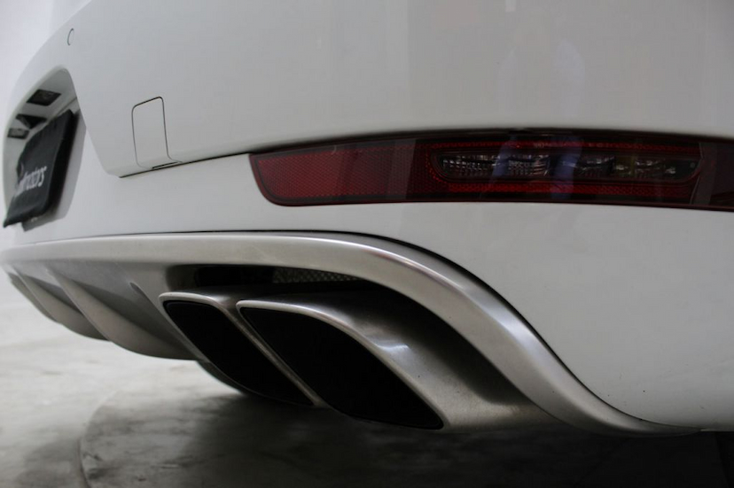 Foto do veículo PORSCHE  MACAN TURBO 2015 36.053 KM 285.000,00