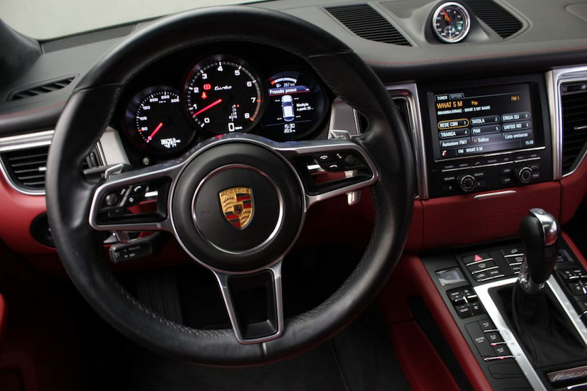 Foto do veículo PORSCHE  MACAN TURBO 2015 36.053 KM 285.000,00