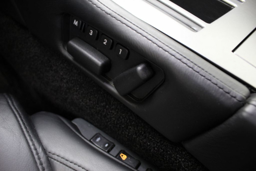 Foto do veículo ASTON MARTIN  VANTAGE S 2012 20.823 KM 399.000,00