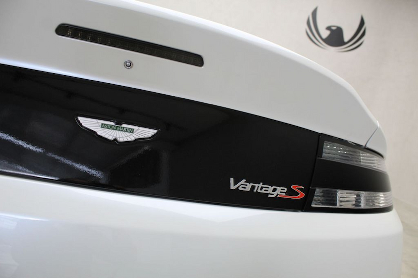 Foto do veículo ASTON MARTIN  VANTAGE S 2012 20.823 KM 399.000,00