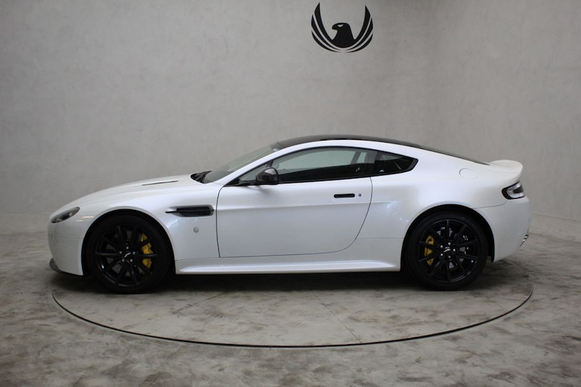 Foto do veículo ASTON MARTIN  VANTAGE S 2012 20.823 KM 399.000,00