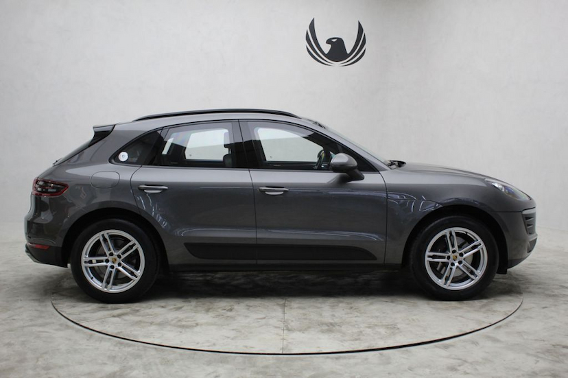Foto do veículo PORSCHE  MACAN 2015 45.330 KM 245.000,00