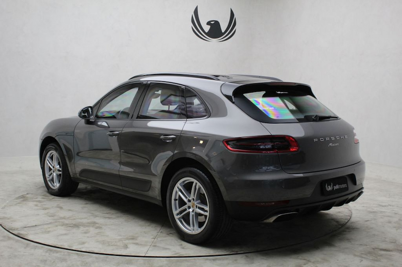 Foto do veículo PORSCHE  MACAN 2015 45.330 KM 245.000,00