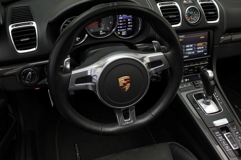 Foto do veículo PORSCHE  BOXSTER GTS 2015 19.460 KM 389.000,00
