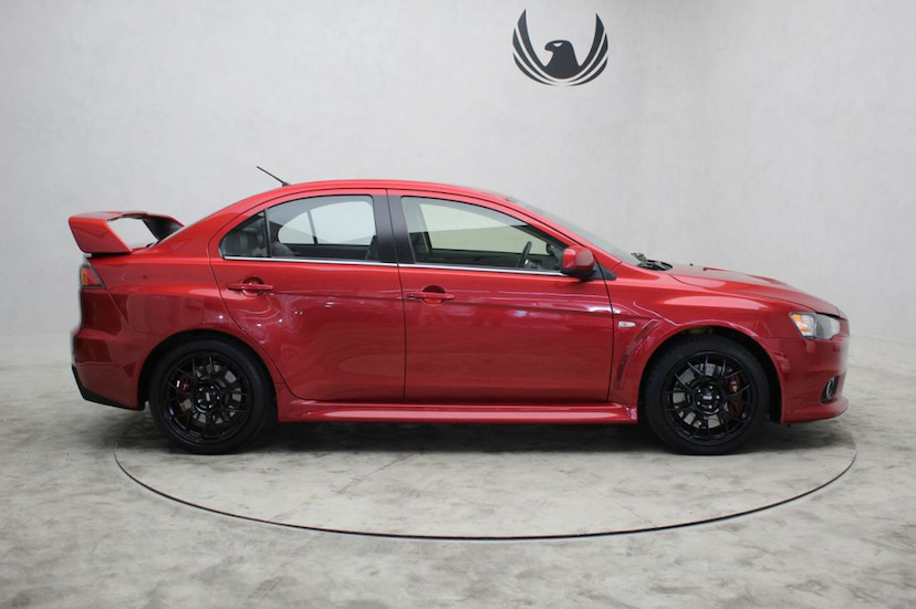Foto do veículo MITSUBISHI  LANCER EVOLUTION X 2014 29.860 KM 135.000,00