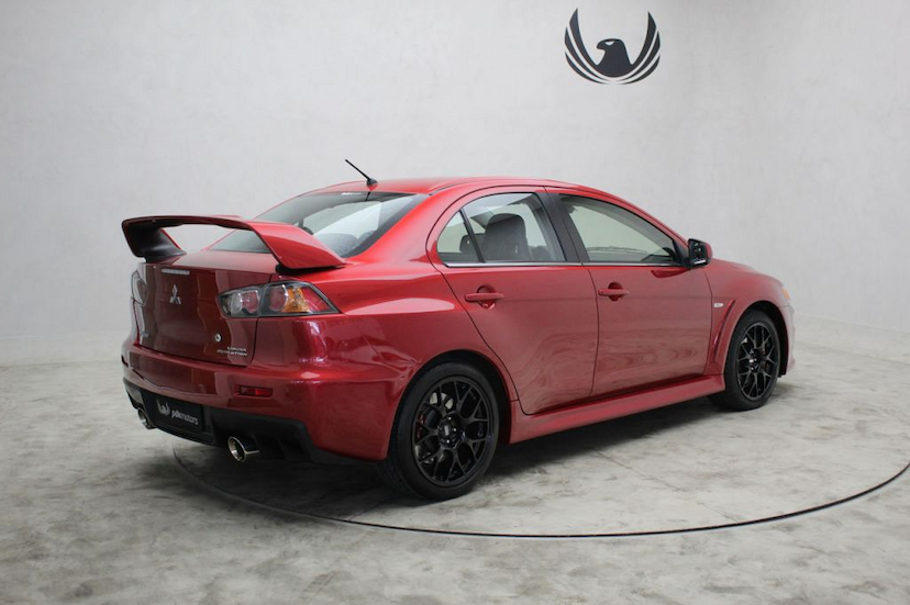 Foto do veículo MITSUBISHI  LANCER EVOLUTION X 2014 29.860 KM 135.000,00