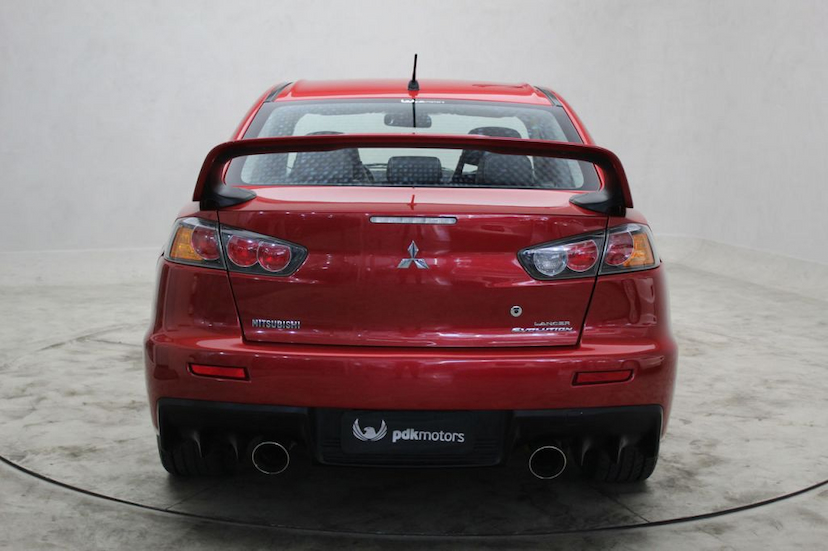 Foto do veículo MITSUBISHI  LANCER EVOLUTION X 2014 29.860 KM 135.000,00