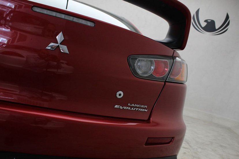Foto do veículo MITSUBISHI  LANCER EVOLUTION X 2014 29.860 KM 135.000,00