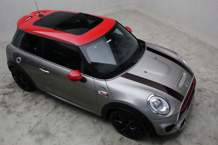Foto do veículo MINI  COOPER JCW 2P 2017 17.000 KM 125.000,00