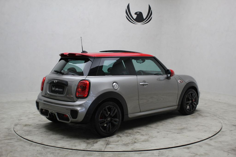 Foto do veículo MINI  COOPER JCW 2P 2017 17.000 KM 125.000,00
