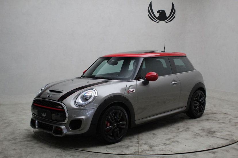 Foto do veículo MINI  COOPER JCW 2P 2017 17.000 KM 125.000,00