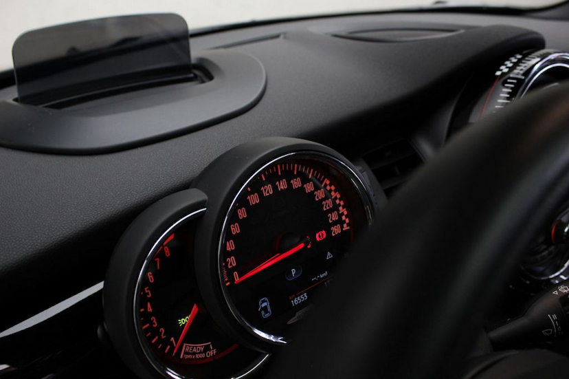 Foto do veículo MINI  COOPER JCW 2P 2017 17.000 KM 125.000,00