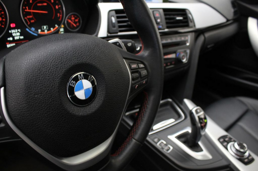 Foto do veículo BMW  328I SPORT GP 2014 55.301 KM 102.900,00