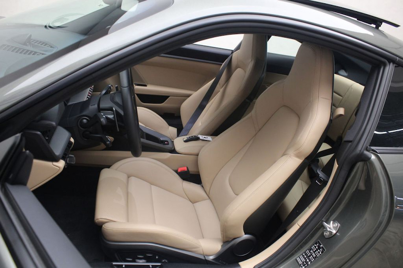 Foto do veículo PORSCHE  911 CARRERA 2020 1.077 KM 659.000,00