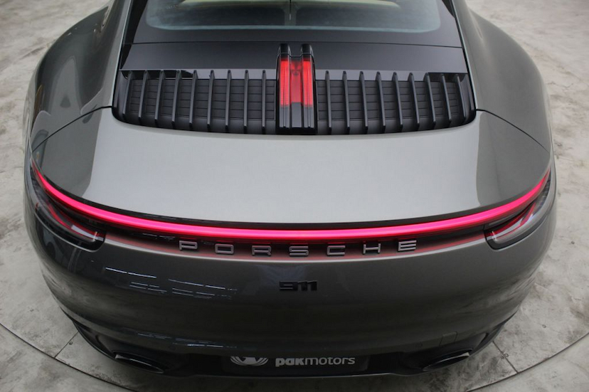 Foto do veículo PORSCHE  911 CARRERA 2020 1.077 KM 659.000,00