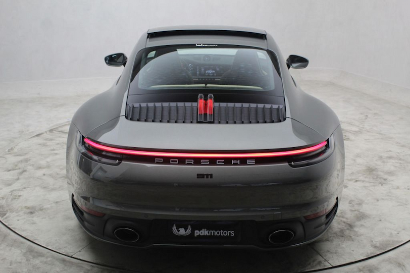 Foto do veículo PORSCHE  911 CARRERA 2020 1.077 KM 659.000,00