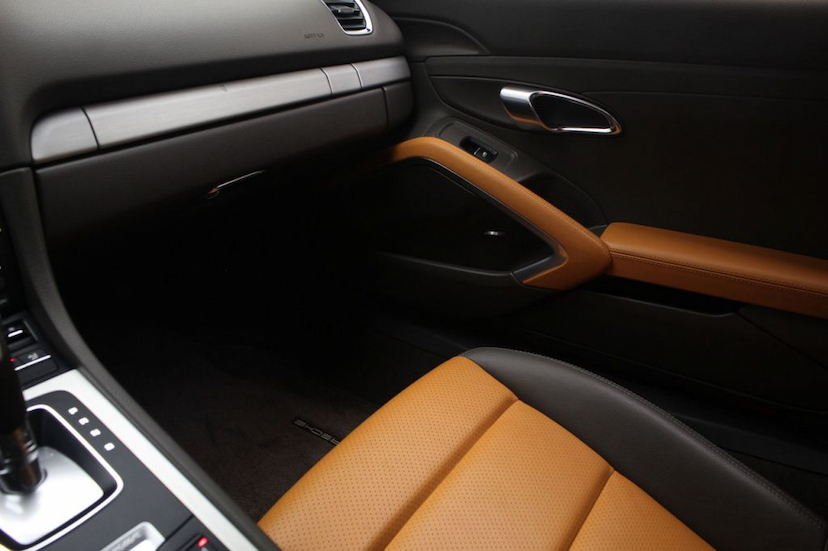 Foto do veículo PORSCHE  CAYMAN S 2014 21.855 KM 325.000,00