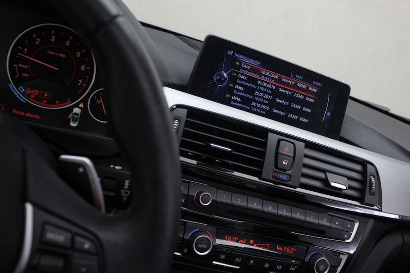 Foto do veículo BMW  428I CABRIOLET 2015 29.240 KM 159.000,00