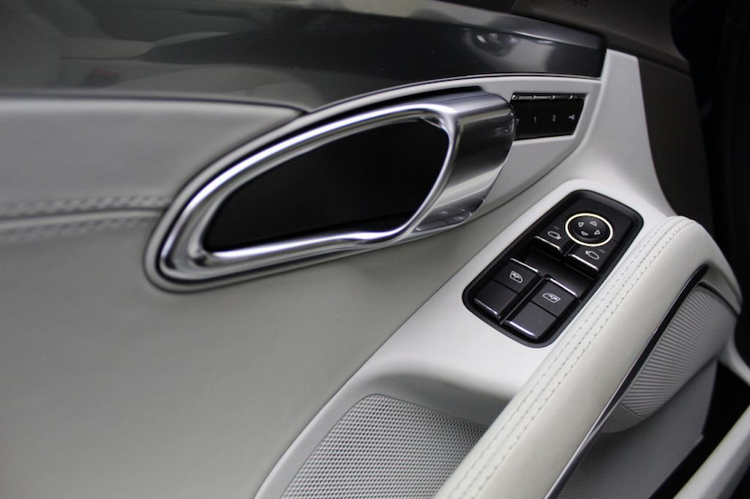 Foto do veículo PORSCHE  911 TURBO 2014 8.657 KM 759.000,00