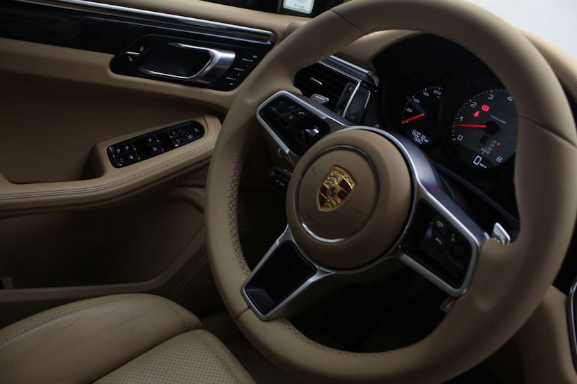 Foto do veículo PORSCHE  MACAN S 2015 60.017 KM 289.000,00