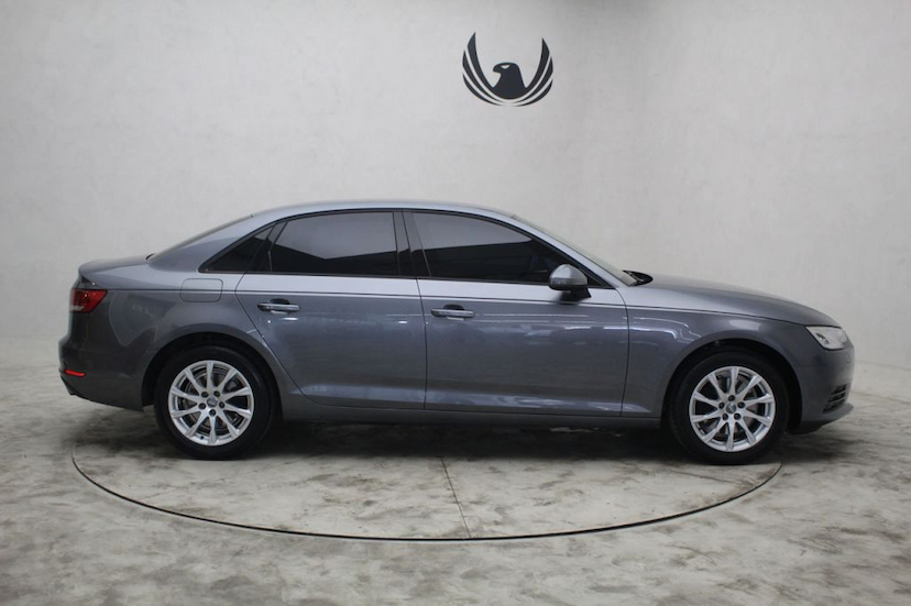 Foto do veículo AUDI  A4 ATTRACTION 2018 27.025 KM 112.000,00