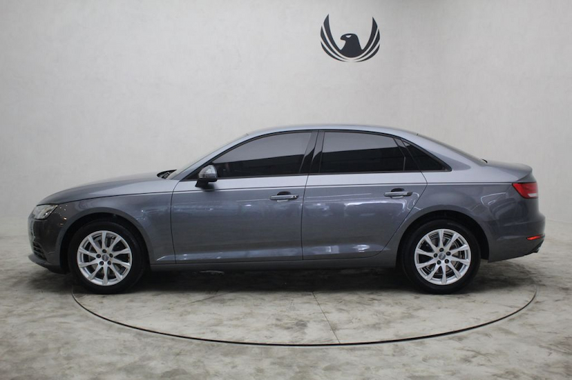 Foto do veículo AUDI  A4 ATTRACTION 2018 27.025 KM 112.000,00