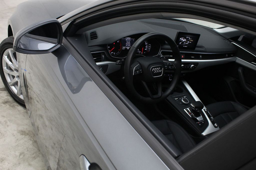 Foto do veículo AUDI  A4 ATTRACTION 2018 27.025 KM 112.000,00