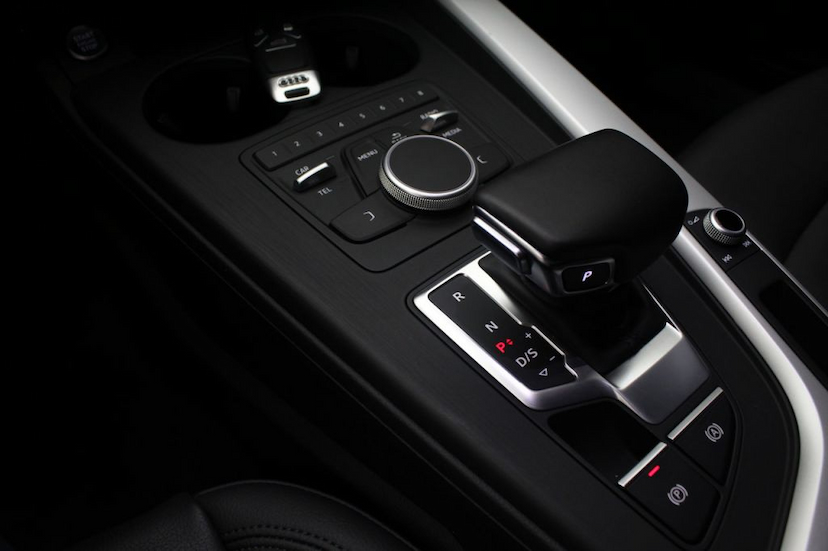 Foto do veículo AUDI  A4 ATTRACTION 2018 27.025 KM 112.000,00