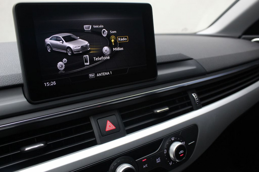 Foto do veículo AUDI  A4 ATTRACTION 2018 27.025 KM 112.000,00