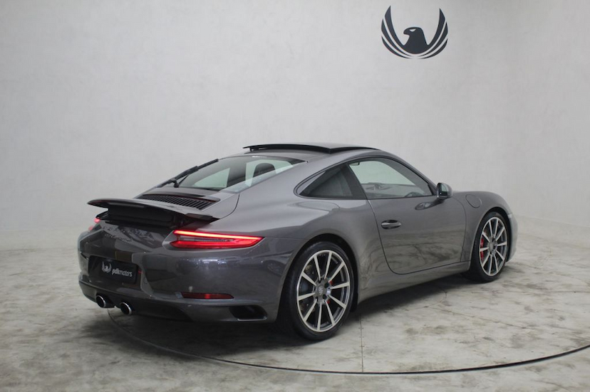 Foto do veículo PORSCHE  911 CARRERA S 2017 10.117 KM 555.000,00