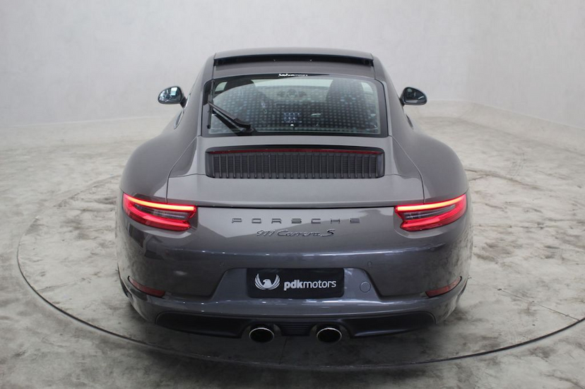 Foto do veículo PORSCHE  911 CARRERA S 2017 10.117 KM 555.000,00