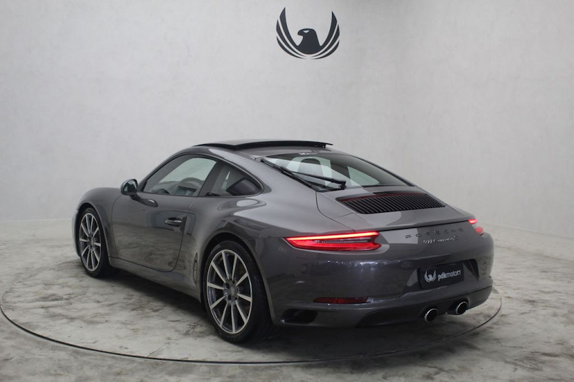 Foto do veículo PORSCHE  911 CARRERA S 2017 10.117 KM 555.000,00