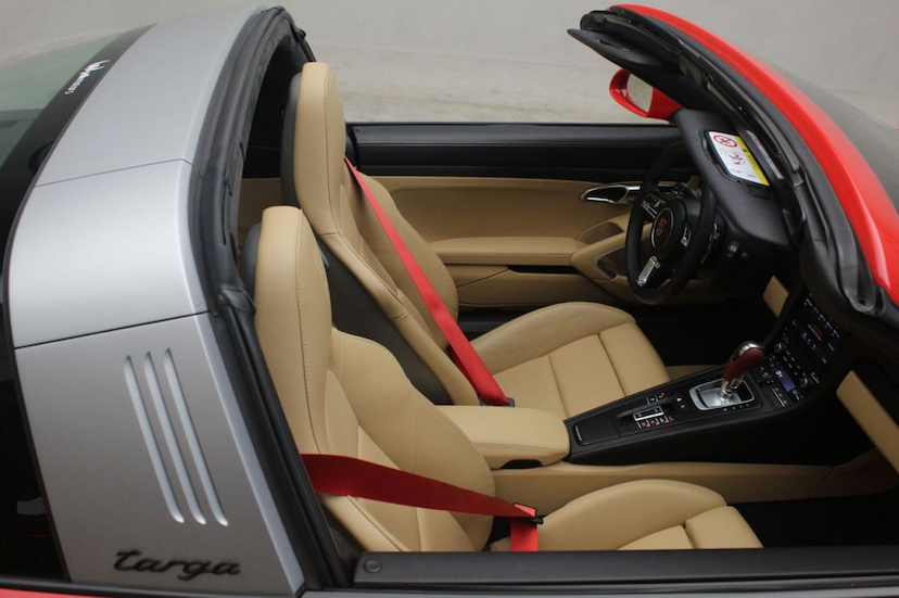 Foto do veículo PORSCHE  911 TARGA 4 GTS 2019 3.582 KM 869.000,00