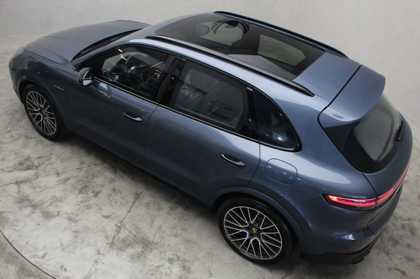 Foto do veículo PORSCHE CAYENNE CAYENNE E-HYBRID 2020 8.000 KM 620.000,00